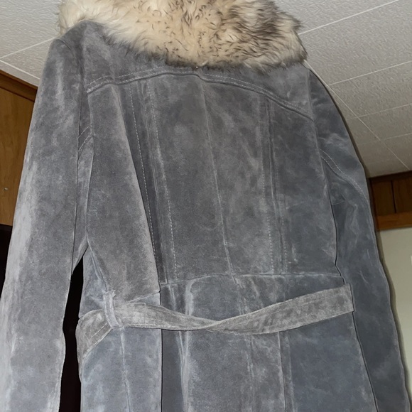 Grey Fur Scarf Coat - Picture 4 of 4